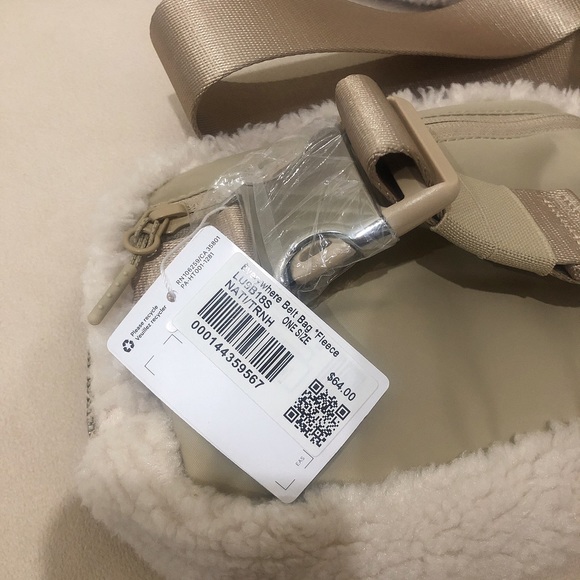 Lululemon 2022 Fleece Everywhere Belt Bag in Natural Ivory/Trench (NWT) - Picture 5 of 6